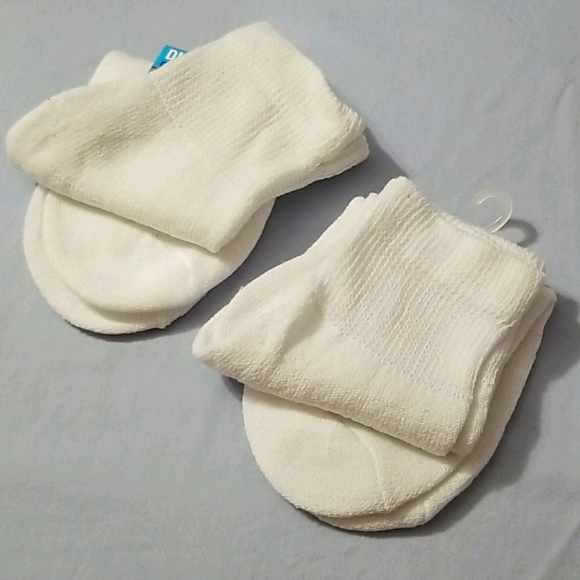 NEW 4 Pair Women's Diabetic Comfort Quarter Socks - Picture 8 of 11